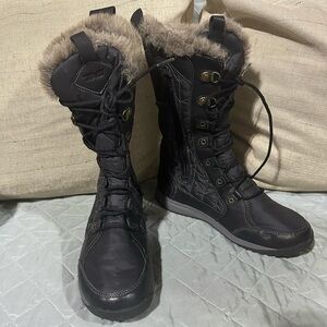 Teva Black Fur-Trimmed Winter Boots